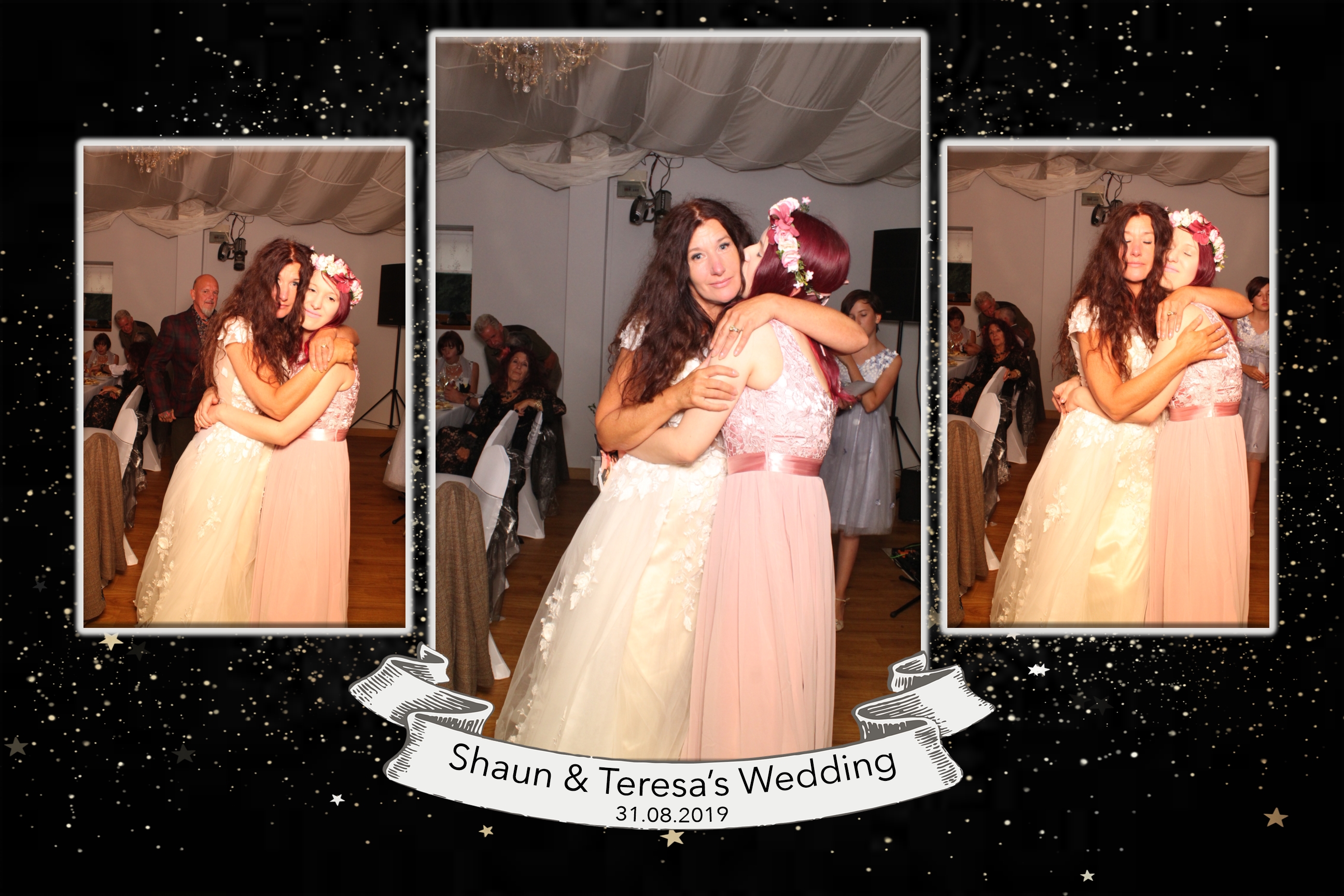 Sean and Teresa | View more photos from the event at images.mobile-photo-booth.com/u/MobilePhotoBoothUK/Sean-and-Teresa
